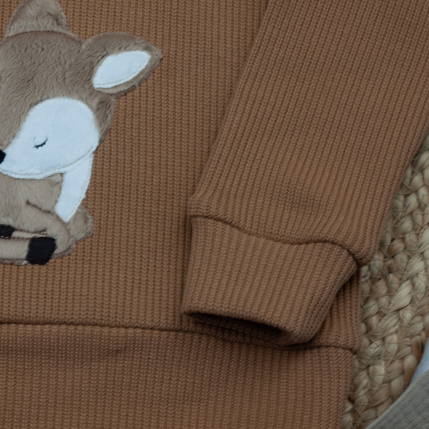 Pullover mit Reh-Applikation Größe 80 bis 134 (Artikelnummer: A001A030)